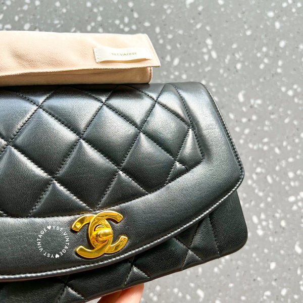 Vintage CHANEL Diana Small Flap Bag - Black 005 (Code: 057800)