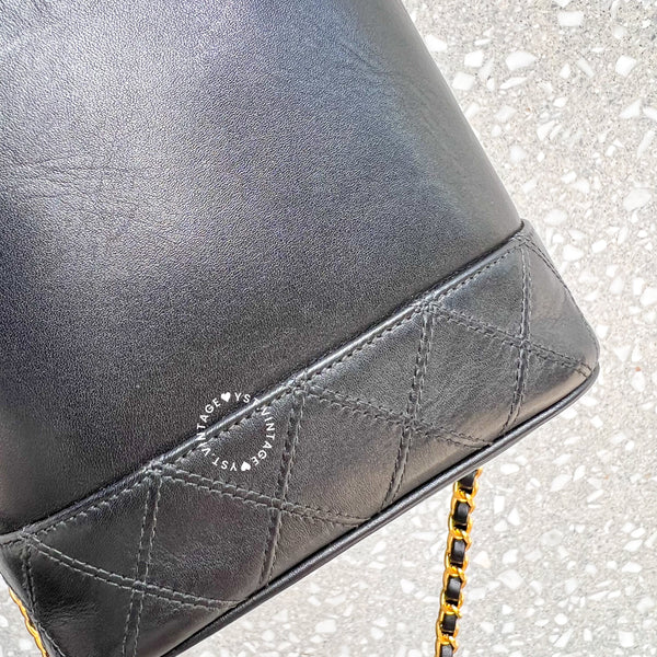 Vintage CHANEL Vertical Vanity Bag - Lambskin Black 007