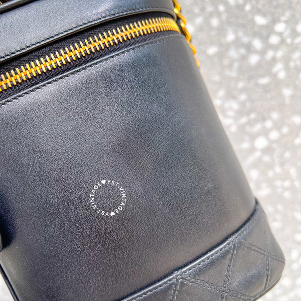 Vintage CHANEL Vertical Vanity Bag - Lambskin Black 007