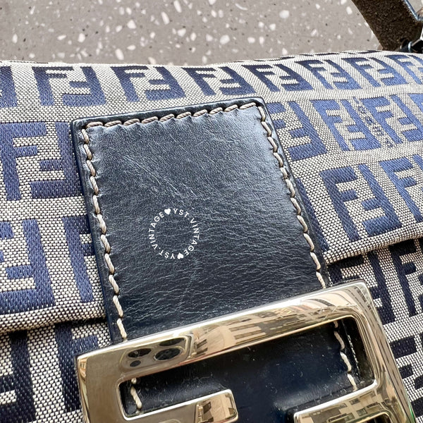 Vintage Fendi Baguette - Navy