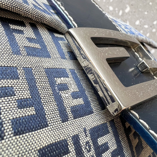 Vintage Fendi Baguette - Navy