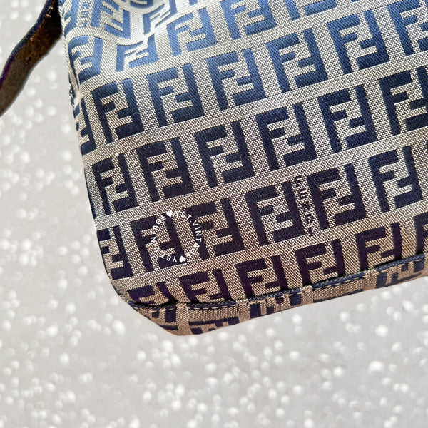 Vintage Fendi Baguette - Navy