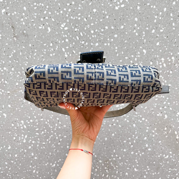 Vintage Fendi Baguette - Navy