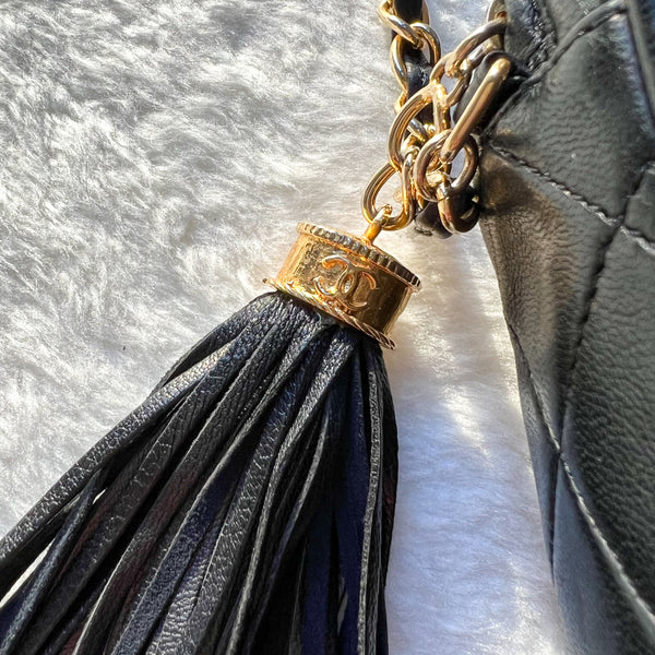 Vintage Chanel Square Camera Bag With Tassel - Black