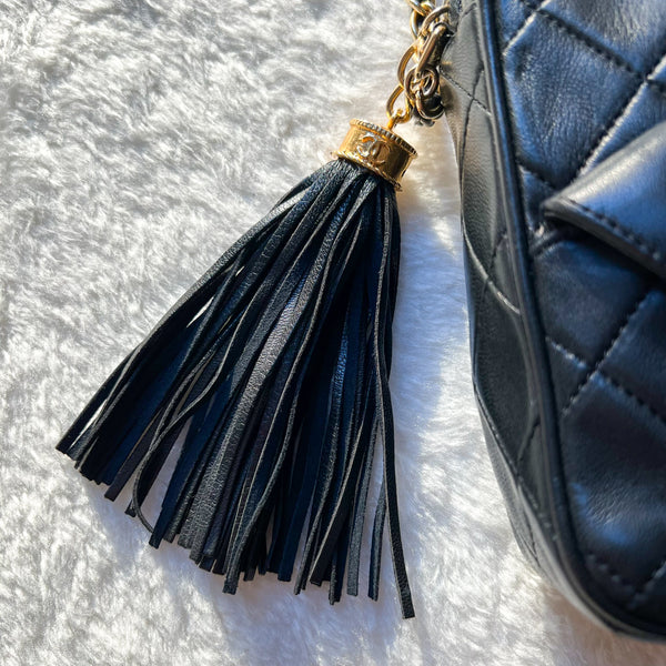 Vintage Chanel Square Camera Bag With Tassel - Black