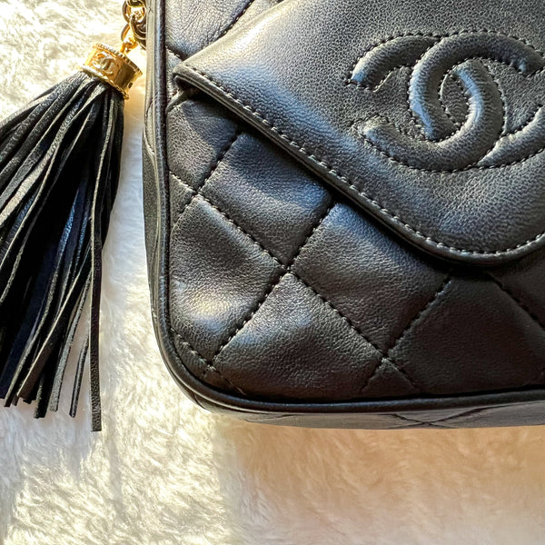 Vintage Chanel Square Camera Bag With Tassel - Black