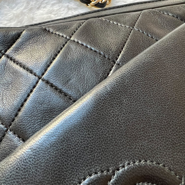 Vintage Chanel Square Camera Bag With Tassel - Black