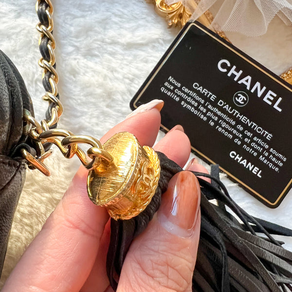 Vintage Chanel Square Camera Bag With Tassel - Black