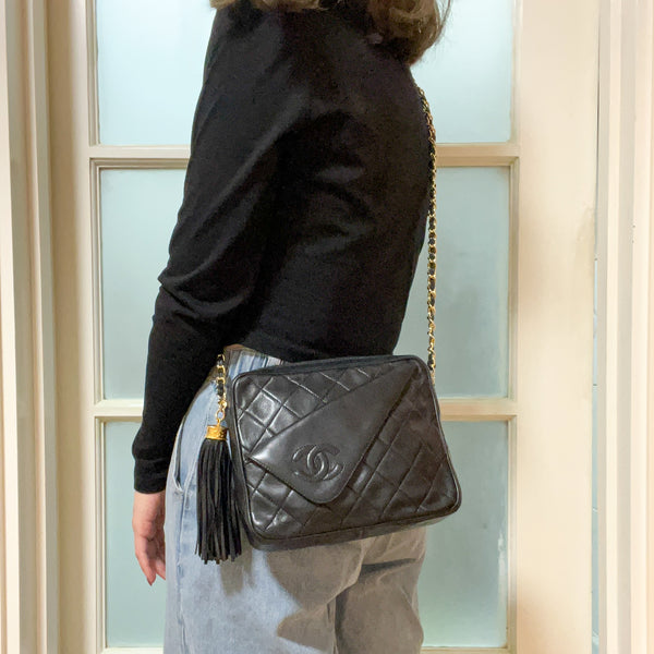 Vintage Chanel Square Camera Bag With Tassel - Black