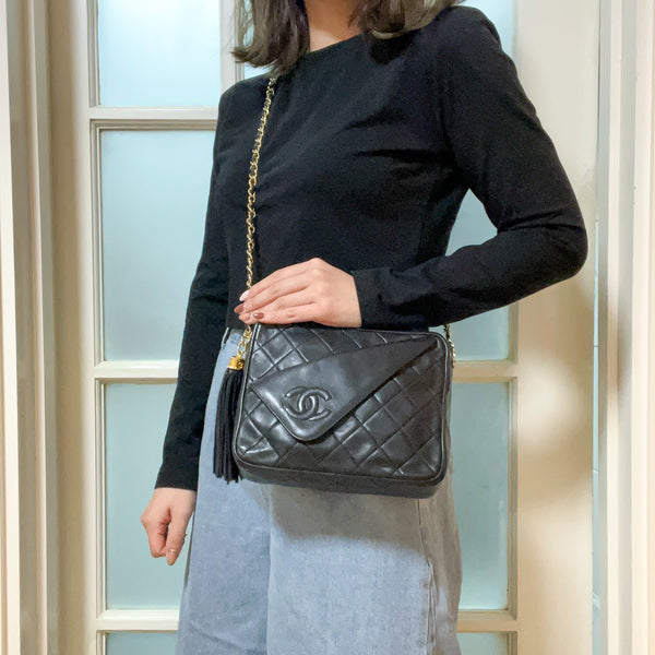 Vintage Chanel Square Camera Bag With Tassel - Black
