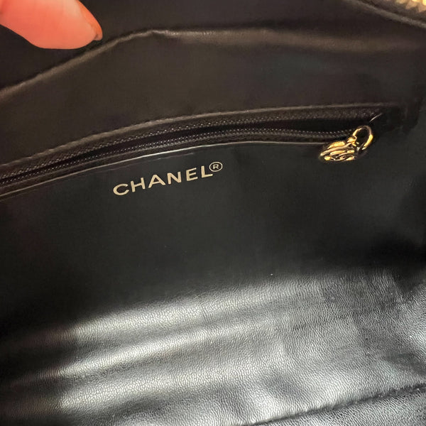 Vintage CHANEL Makeup Bag - Caviar Black 002