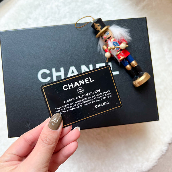 Vintage CHANEL Makeup Bag - Caviar Black 002