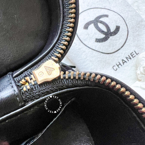 Vintage Chanel Mini Vanity With Tassel - Black