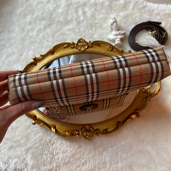 Vintage Burberrys Clutch