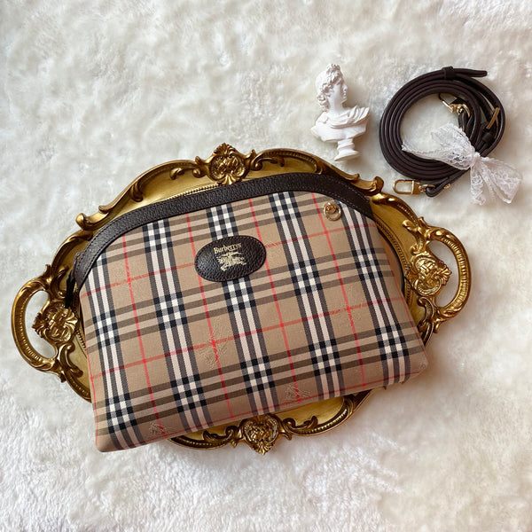 Vintage Burberrys Clutch
