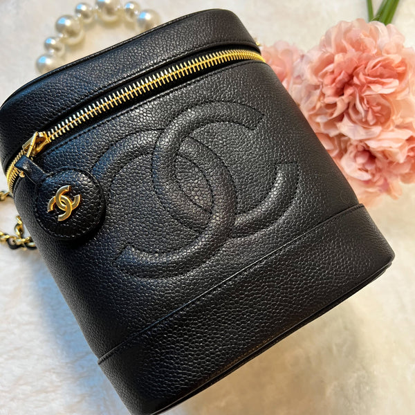 Vintage CHANEL Vertical Vanity Bag - Caviar Black 002