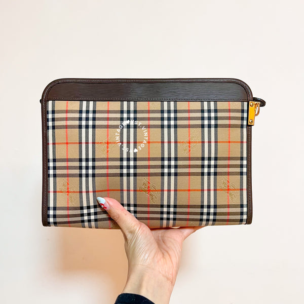Vintage Burberrys Clutch 002
