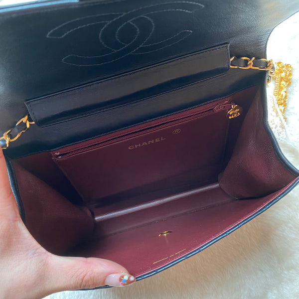 Vintage Chanel Push-Lock 22cm Square Flap Bag - Navy x Gold