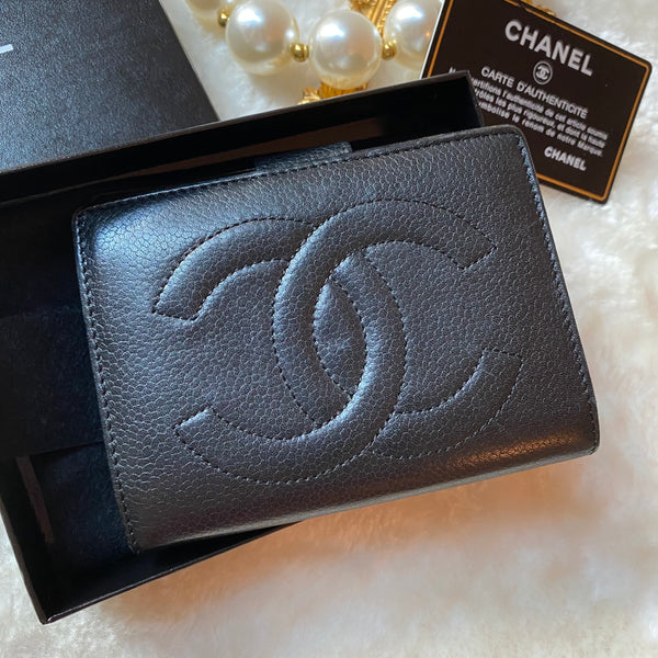 Vintage Chanel Caviar Coco Short Wallet