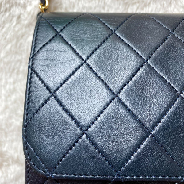 Vintage Chanel Push-Lock 22cm Square Flap Bag - Navy x Gold