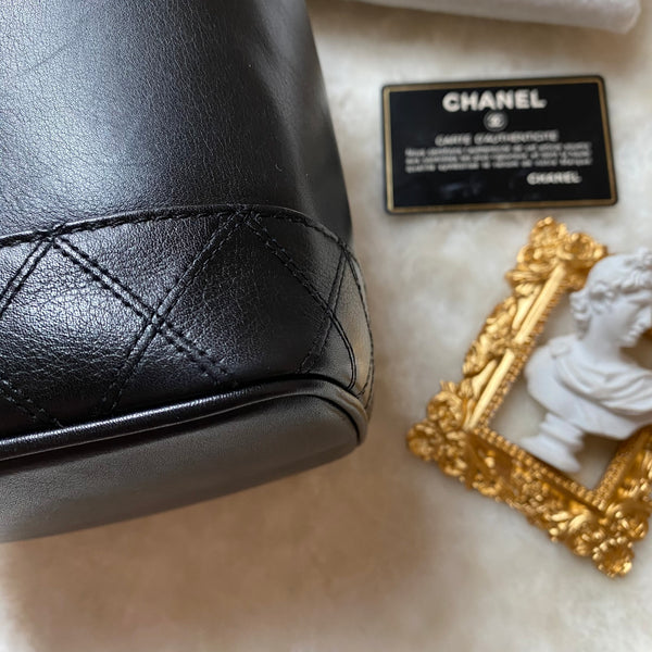 Vintage CHANEL Vertical Vanity Bag - Lambskin Black