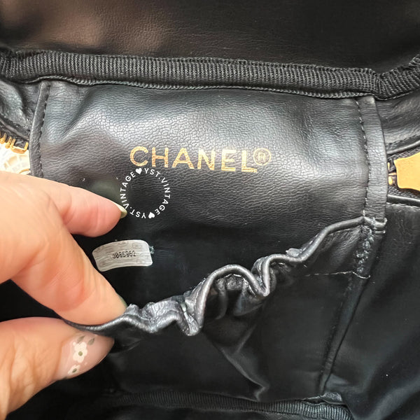 Vintage CHANEL Vertical Vanity Bag - Lambskin Black 009