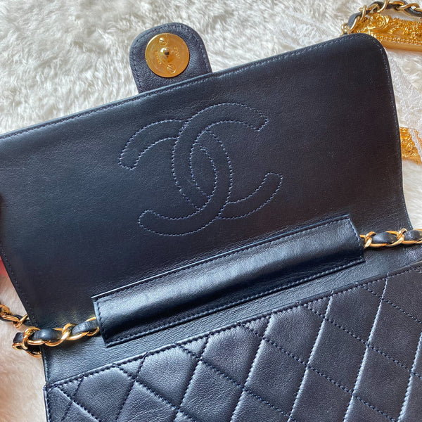 Vintage Chanel Push-Lock 22cm Square Flap Bag - Navy x Gold