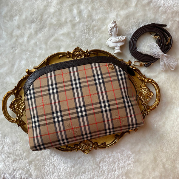 Vintage Burberrys Clutch