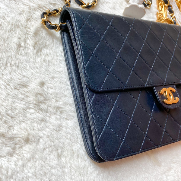 Vintage Chanel Push-Lock 22cm Square Flap Bag - Navy x Gold