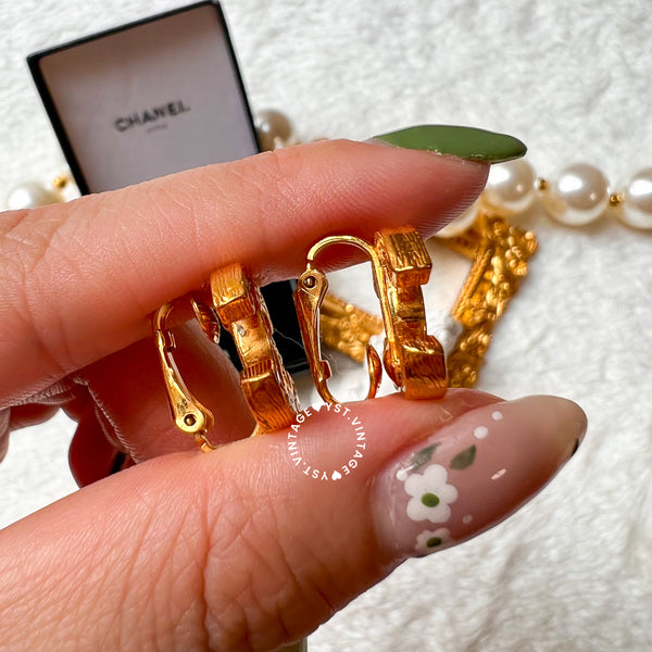 Vintage Chanel 24KGP and Rhinestone 1980s Coco Mark Ear Clips 003