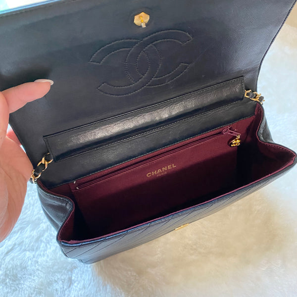 Vintage Chanel Single Flap Bag - Navy x Gold