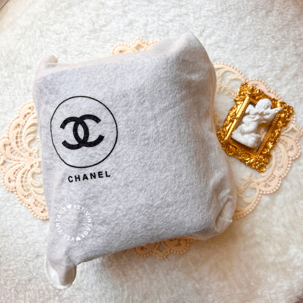 Vintage CHANEL Vertical Vanity Bag - Lambskin Black 009