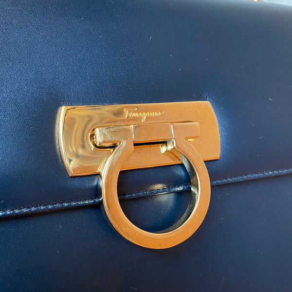 Vintage Salvatore Ferragamo Gancini 2-way (M Size) - Black