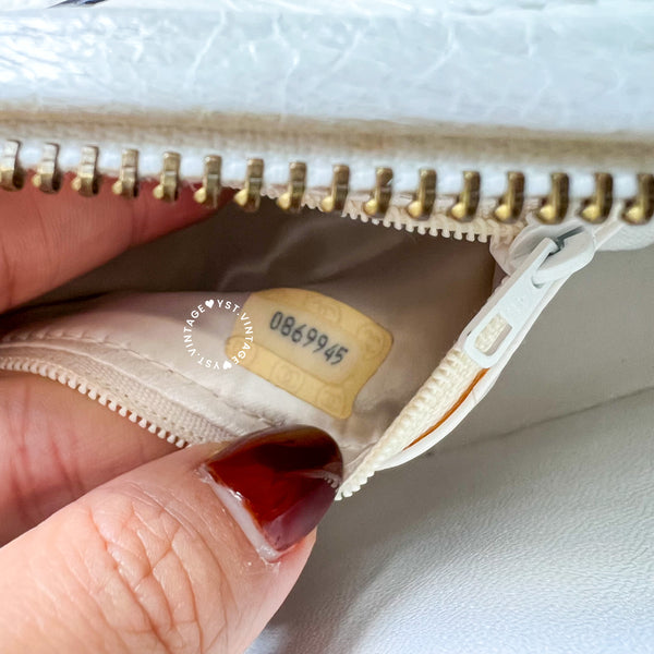 Vintage Chanel Coco Mark Camera Bag With Tassel - White x Navy 002