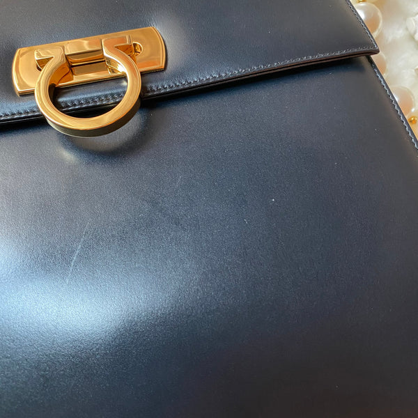 Vintage Salvatore Ferragamo Gancini 2-way (M Size) - Black