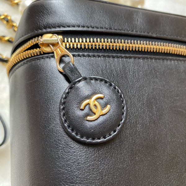 Vintage CHANEL Vertical Vanity Bag - Lambskin Black