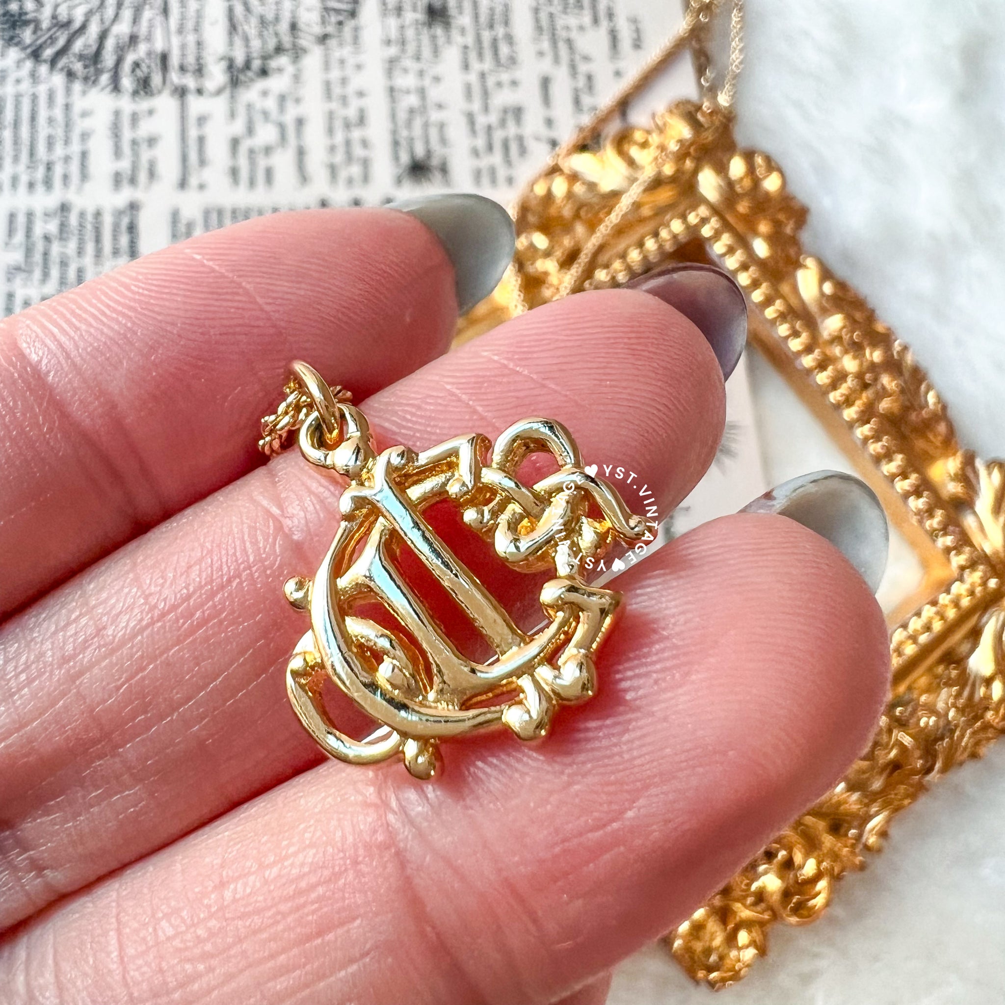 Vintage Dior Gold-Finish Metal Pumpkin Car Necklace – YST Vintage Dior Gold-Finish Metal Pumpkin Car Necklace – YST