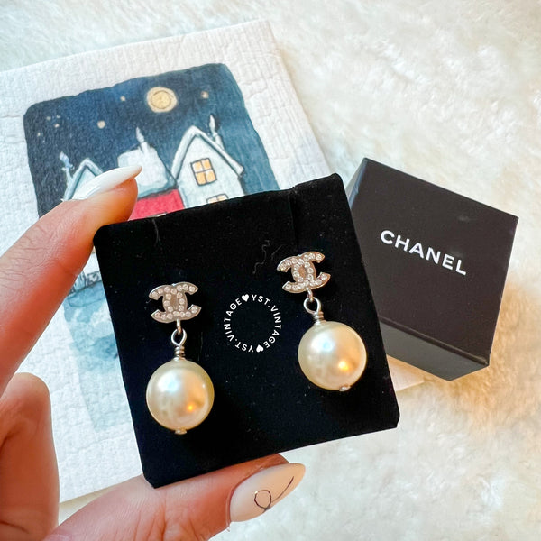 Pre-owned Chanel Coco Mark Rhinestone with Pearl Earrings