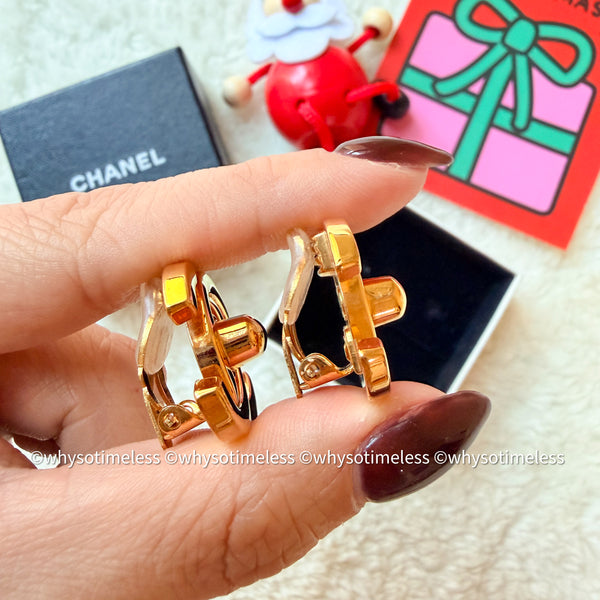 Vintage Chanel Turn-lock Coco Mark Ear Clips - 96A Size L