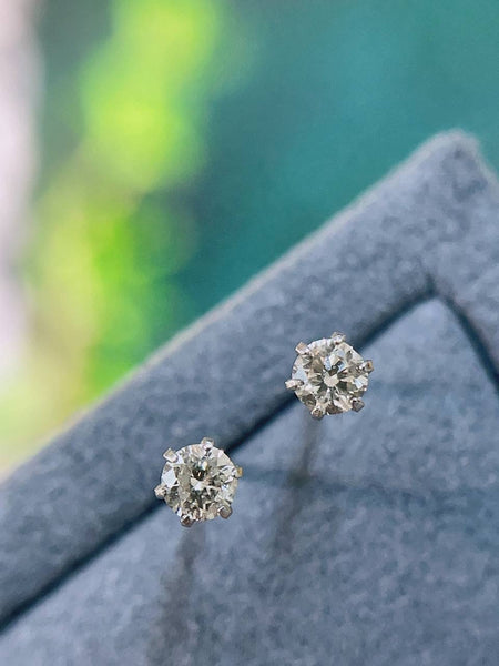 Japanese Diamond 0.1ct Earrings