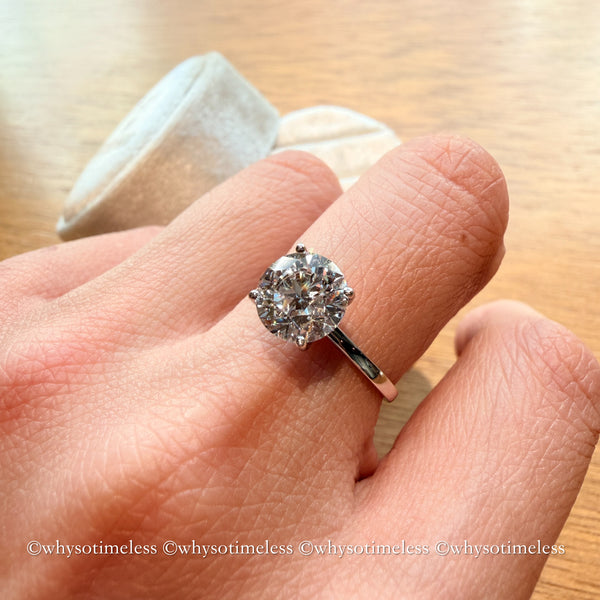 2.02ct Round Cut Lab Grown Diamond 18WG Ring with IGI cert