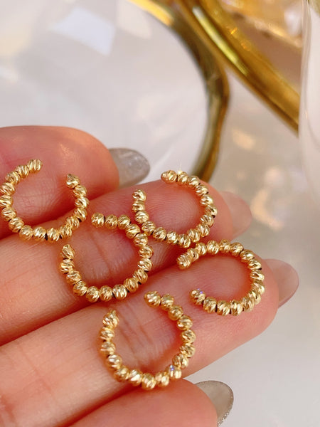 【Pre-order】18KYG/ WG Golden Ball Ear Cuff