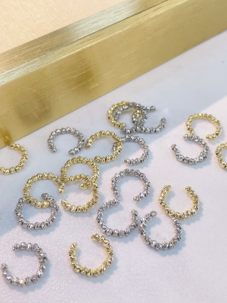 【Pre-order】18KYG/ WG Golden Ball Ear Cuff