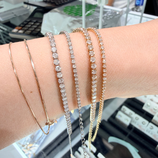 2.30ct Natural Diamond Tennis Bracelet - 18KYG