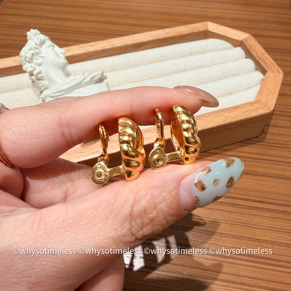 Vintage Monet 1980’s Love Knot Ear Clips