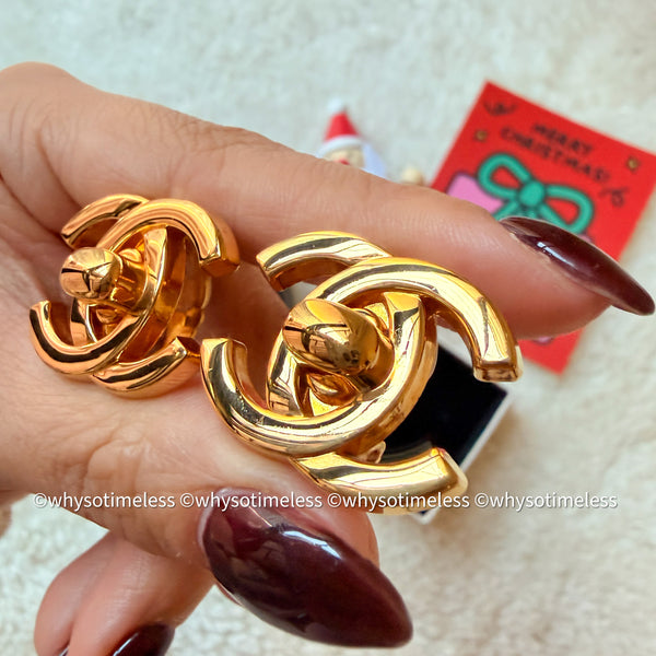 Vintage Chanel Turn-lock Coco Mark Ear Clips - 96A Size L