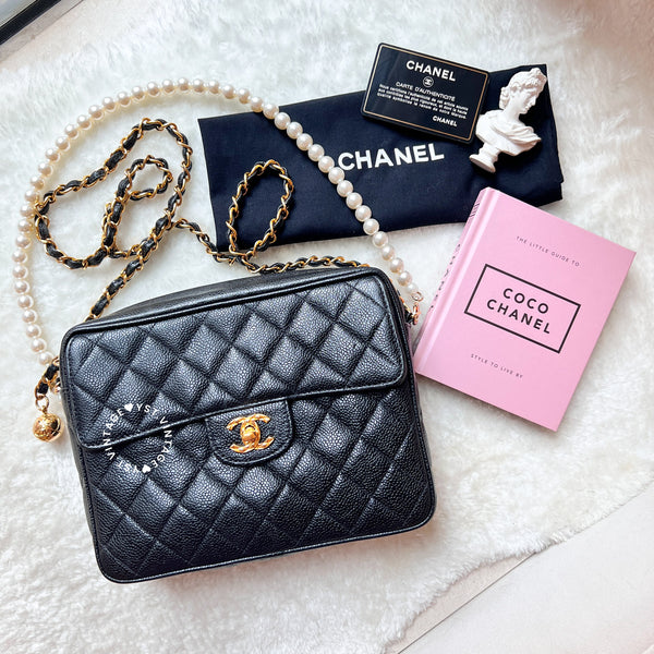 Vintage CHANEL Caviar Camera Bag with Golden Ball - Black