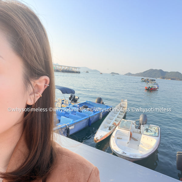 18KYG/ WG Golden Ball Ear Cuff