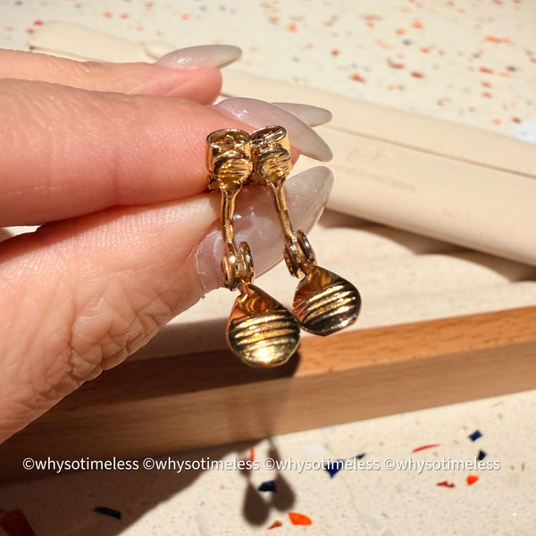 Vintage Monet 1980’s Shinning Ear Clips