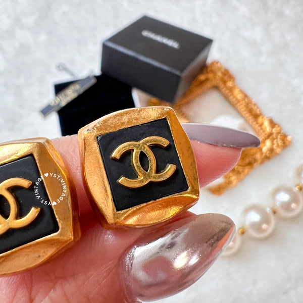 Vintage Chanel 96P Coco Mark Square Ear Clips